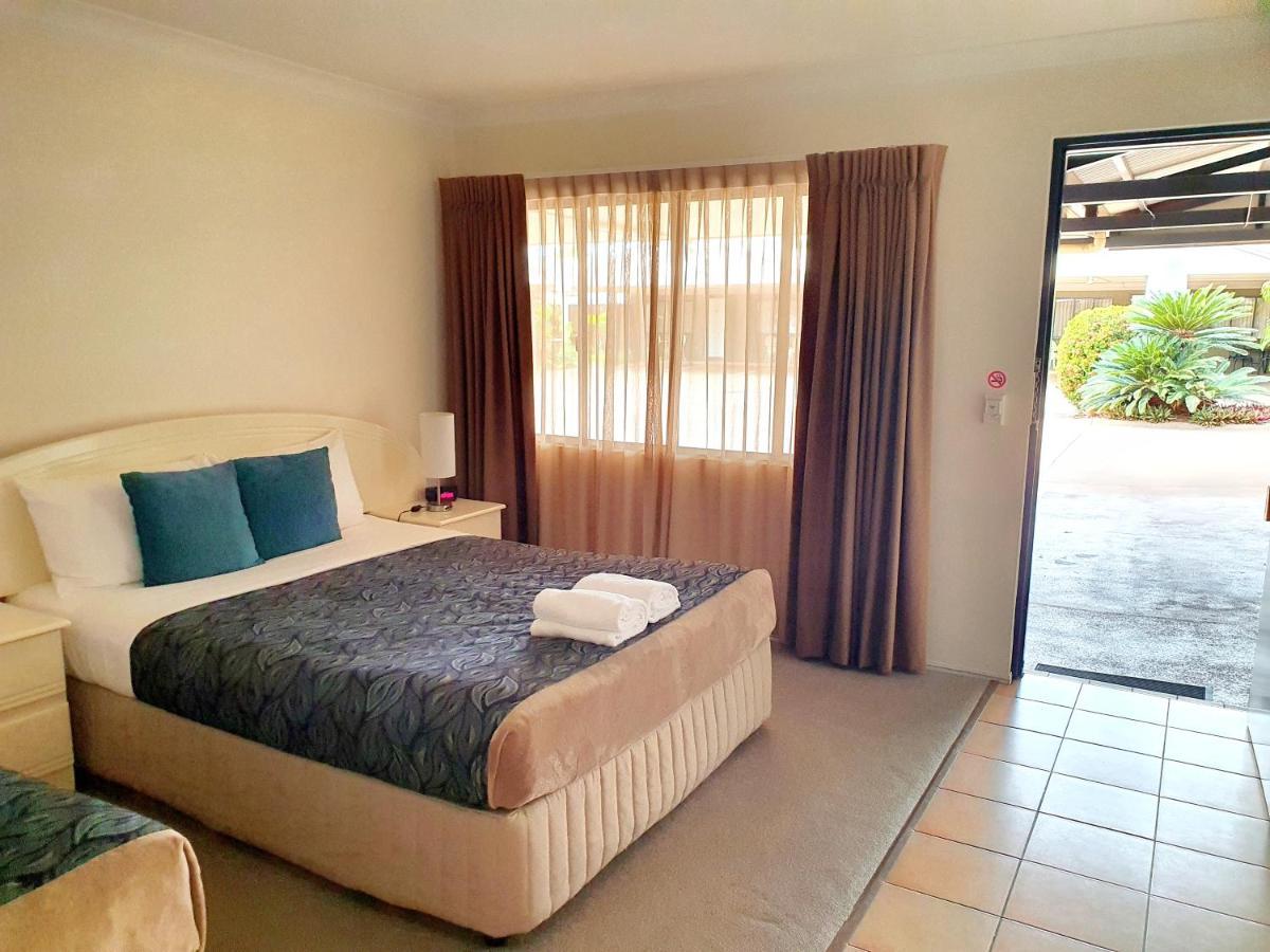 Rockhampton Palms Motor Inn Zewnętrze zdjęcie